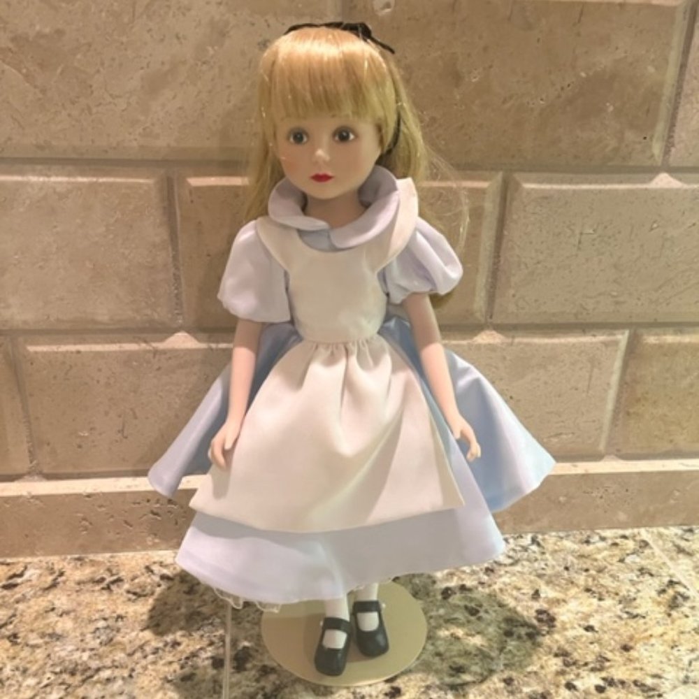Alice In Wonderland Porcelain Doll 1988 Disney Collection ' Grolier